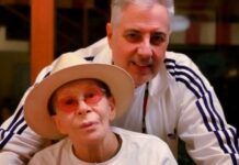 Em luta contra o câncer, Rita Lee completa 74 anos e ganha homenagem do marido