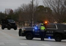 FBI liberta reféns de sinagoga no Texas; sequestrador é morto