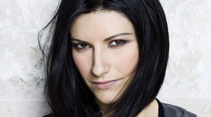 Laura Pausini relembra sua trajetória em novos single e filme