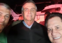 Logo após alta, Bolsonaro viaja e acompanha jogo beneficente com sertanejos