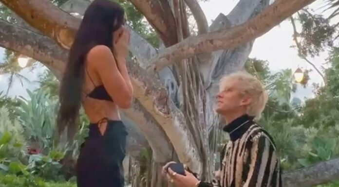 Machine Gun Kelly pede a mão de Megan Fox em casamento – Música