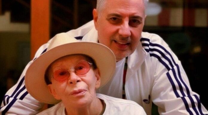Marido de Rita Lee mostra como foi aniversário de 74 anos da cantora – Entretenimento