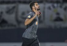 Na mira do Corinthians, Diego Costa se despede do Atlético-MG: ‘Gratidão’