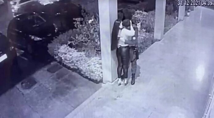 PMS fardados e em serviço são filmados beijando mulheres em saída de boate no DF