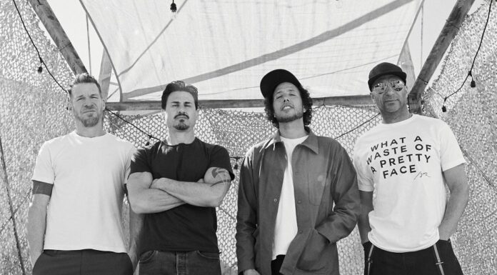 Rage Against The Machine adia novamente turnê de reunião