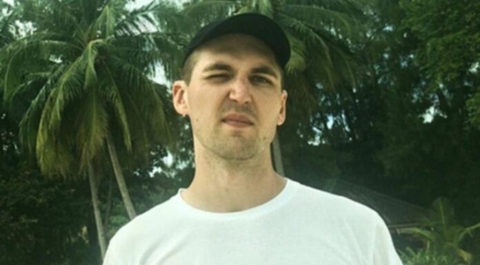 Rapper Andy Cartwright foi esquartejado pela esposa enquanto ainda estava vivo, diz site – Música