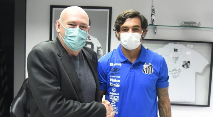 Santos anuncia contratação do meia-atacante Ricardo Goulart