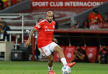 São Paulo anuncia contratação do meia Patrick, ex-jogador do Internacional