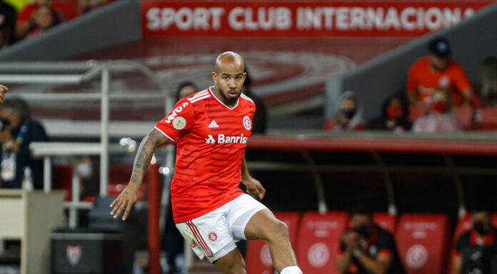 São Paulo anuncia contratação do meia Patrick, ex-jogador do Internacional