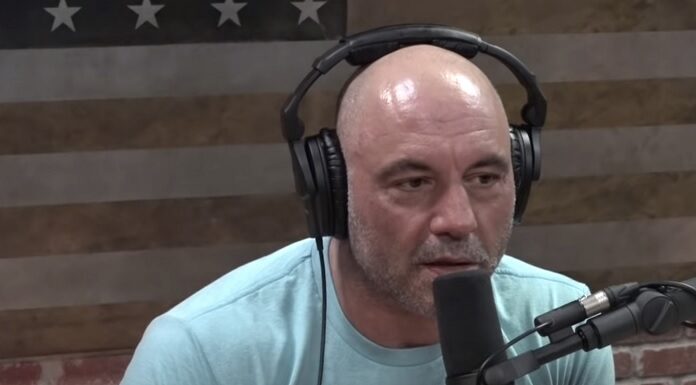 Spotify mantém no ar episódio do podcast de Joe Rogan que comparou vacinação ao nazismo