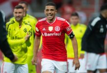 Taison, do Internacional, se pronuncia após passar virada do ano provocando o Grêmio