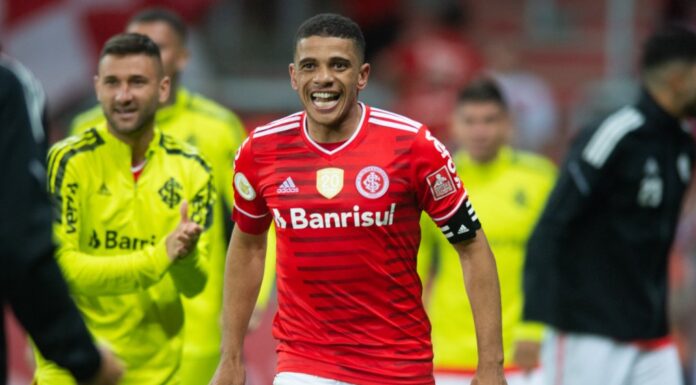 Taison, do Internacional, se pronuncia após passar virada do ano provocando o Grêmio