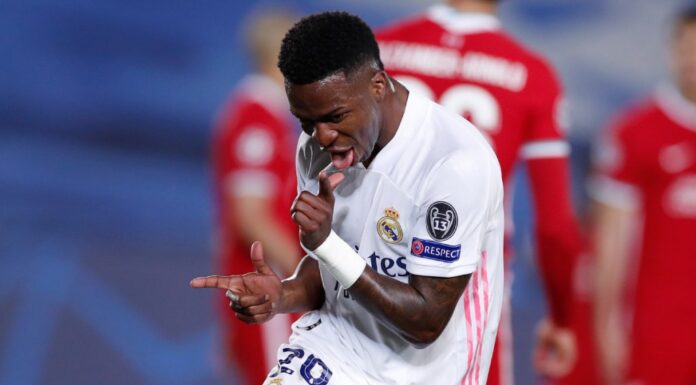 Vinícius Jr. marca dois e o Real Madrid goleia o Valência pelo Campeonato Espanhol