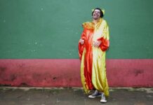 Chinaina fala ao TMDQA! sobre novo EP carnavalesco; ouça “Carnaval da Vingança”