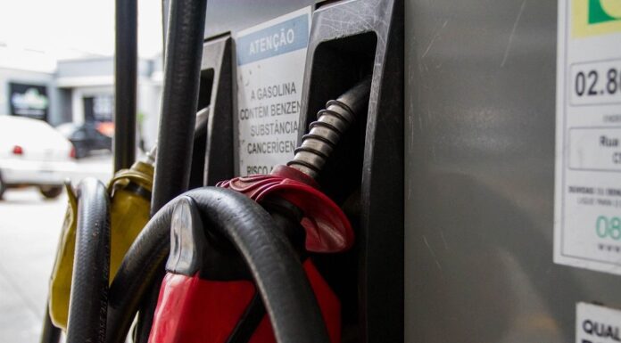 Governadores apoiam fundo para conter preço dos combustíveis