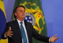 Justiça do DF proíbe que redes sociais do governo federal sejam usadas para promover Bolsonaro