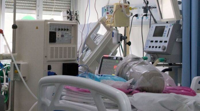 Média de mortes por Covid-19 é maior que 900 pela primeira vez desde agosto