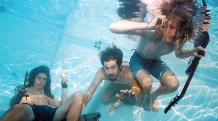 Nirvana pede arquivamento de novo processo do ‘bebê’ da capa de ‘Nevermind’