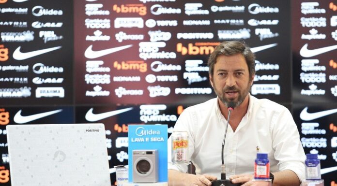 Presidente do Corinthians vê técnicos do Brasil ‘ultrapassados’ e admite conversa com estrangeiros