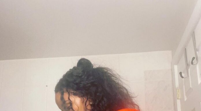 Rihanna divulga primeiras fotos grávida nas redes sociais