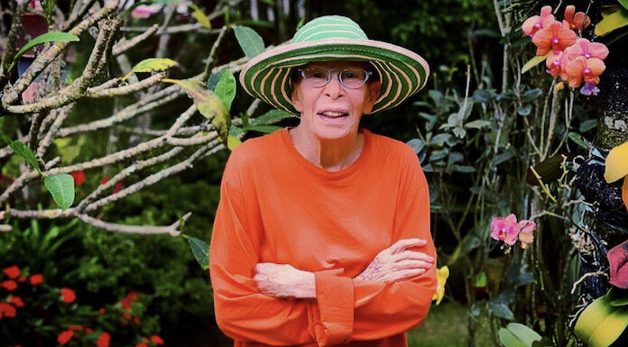 Sorridente, Rita Lee aparece em clique do companheiro Roberto de Carvalho